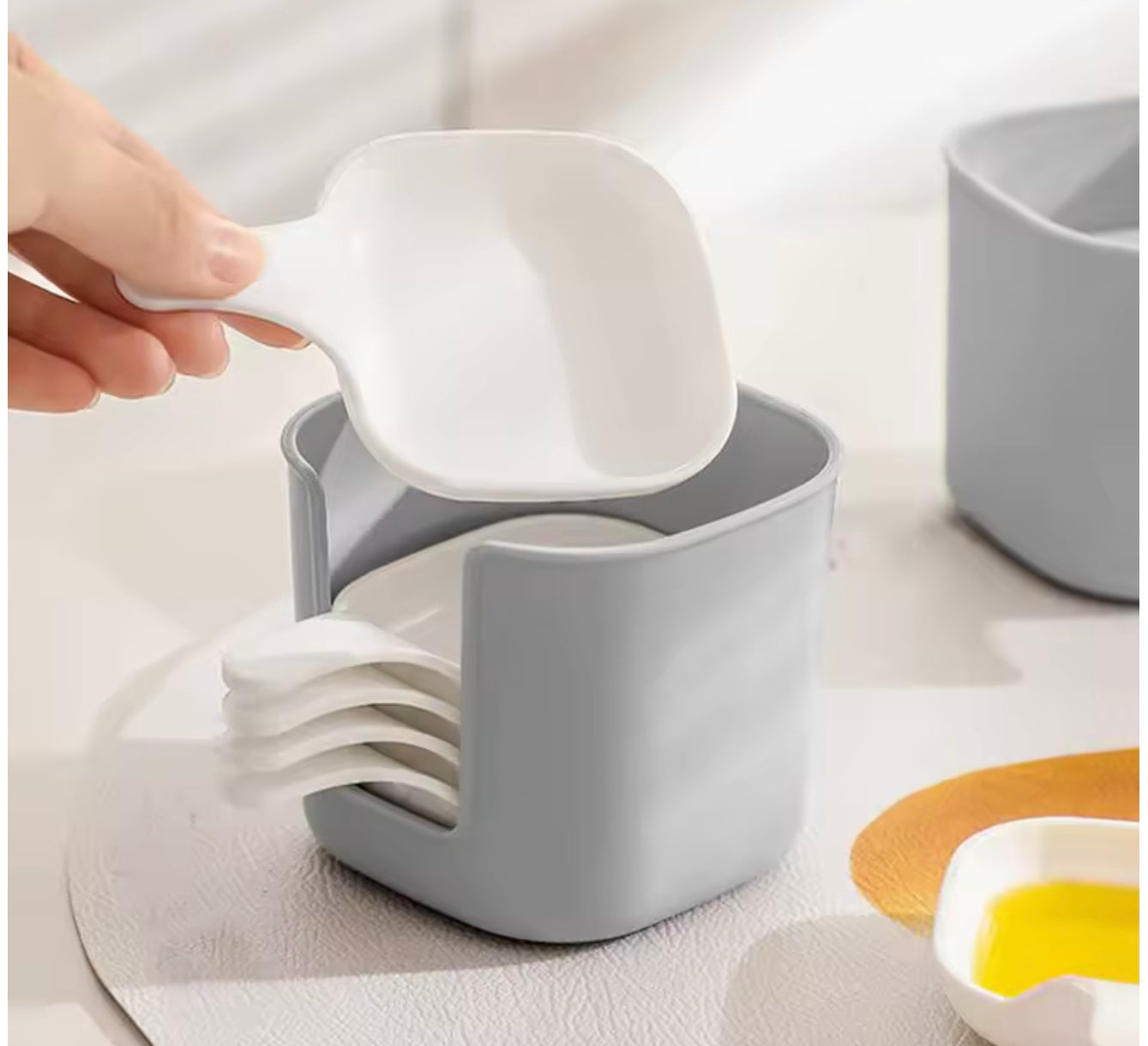 KitchenTidy Dip Set: Plastic Dipping Bowls with Handle.